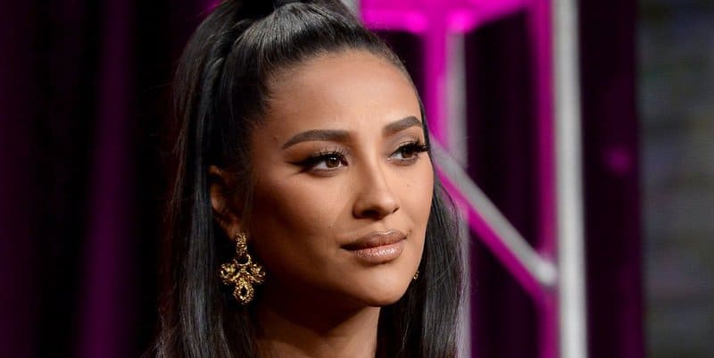 How To Make Up Puffy Lips With Makeup: the secrets of Shay Mitchell’s makeup artist