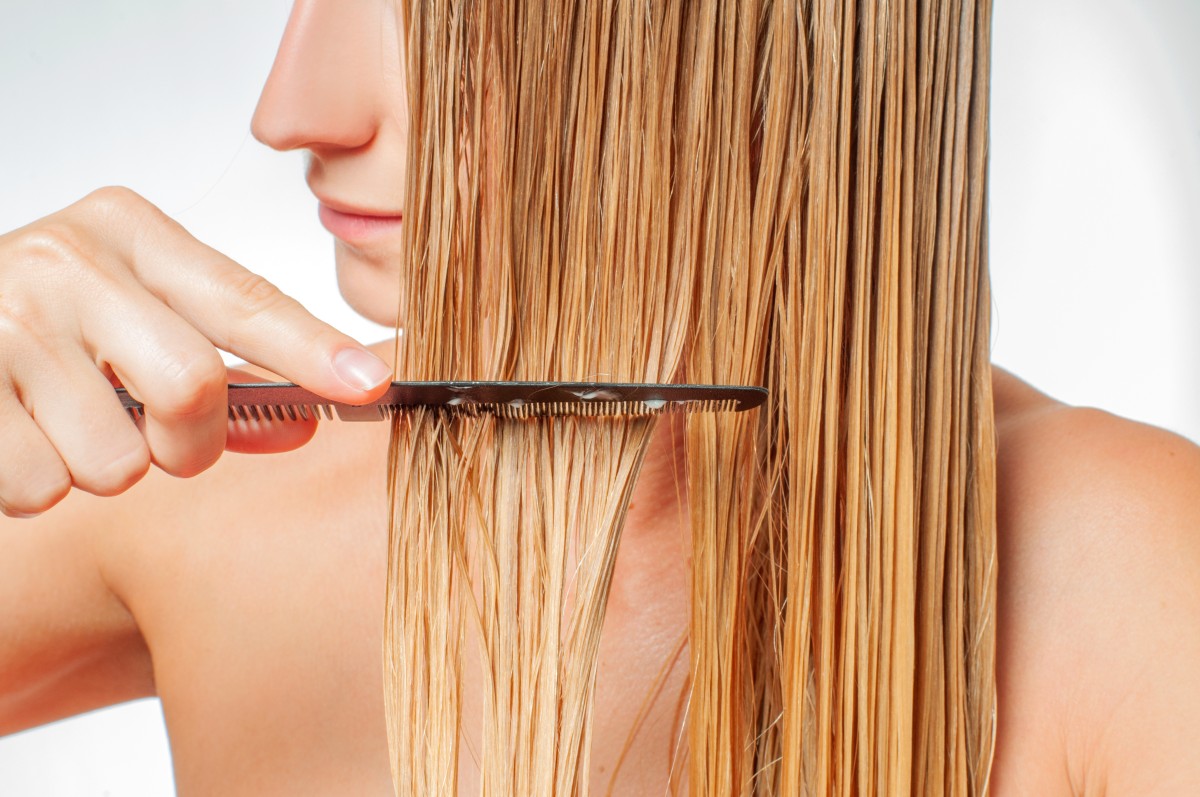 Drying Hair Without A Hairdryer: tips and tricks