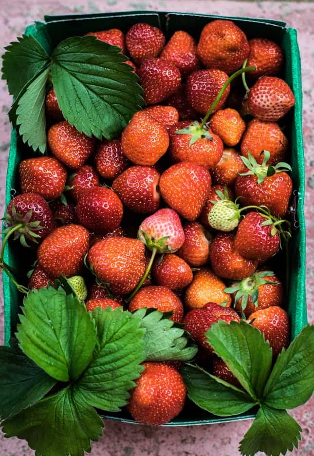 Strawberry Anti-Aging Top Food! Protects You From Aging.