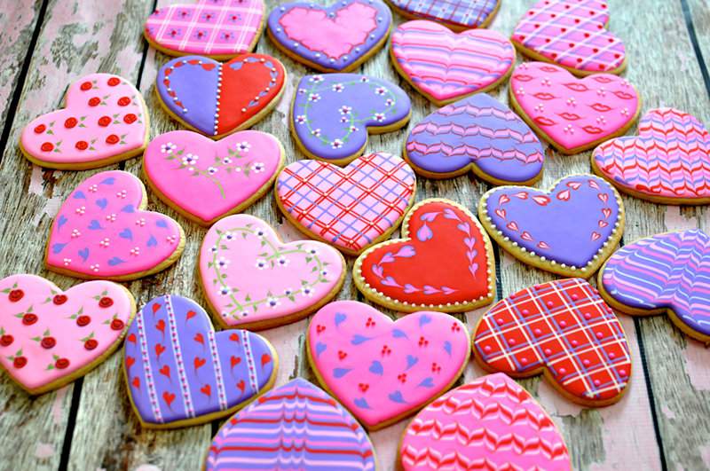 Super Tasty And Easy Recipe For Gingerbread Hearts Cookies on Valentine’s Day