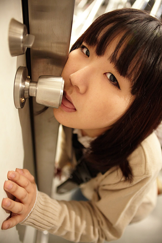 How To Freak Out Even Coronavirus? Follow Doorknob Licking Trend In Japan