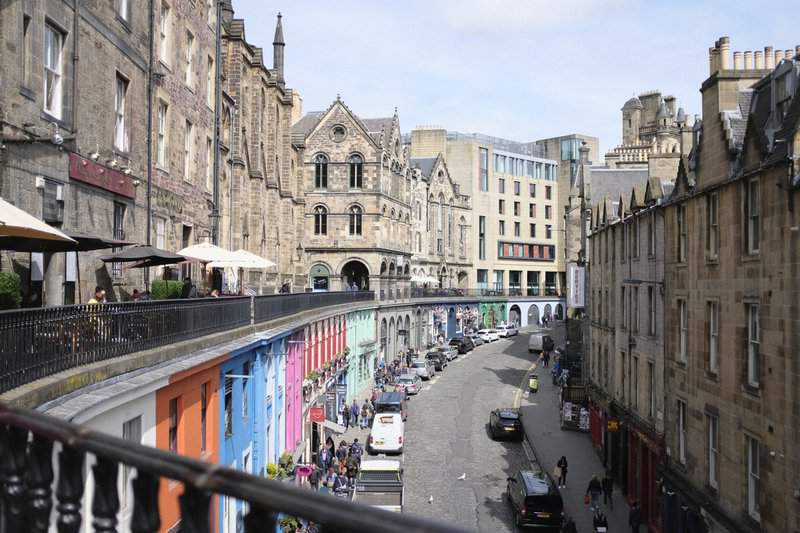 Travel to Edinburgh: Famous City of Ghosts and Legends