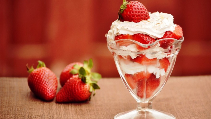 3 finger-licking desserts with strawberries for a summer mood