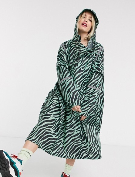 What to wear in the rain? Exciting stylish clothes and accessories for bad weather 8 What to wear in the rain? Exciting stylish clothes and accessories for bad weather