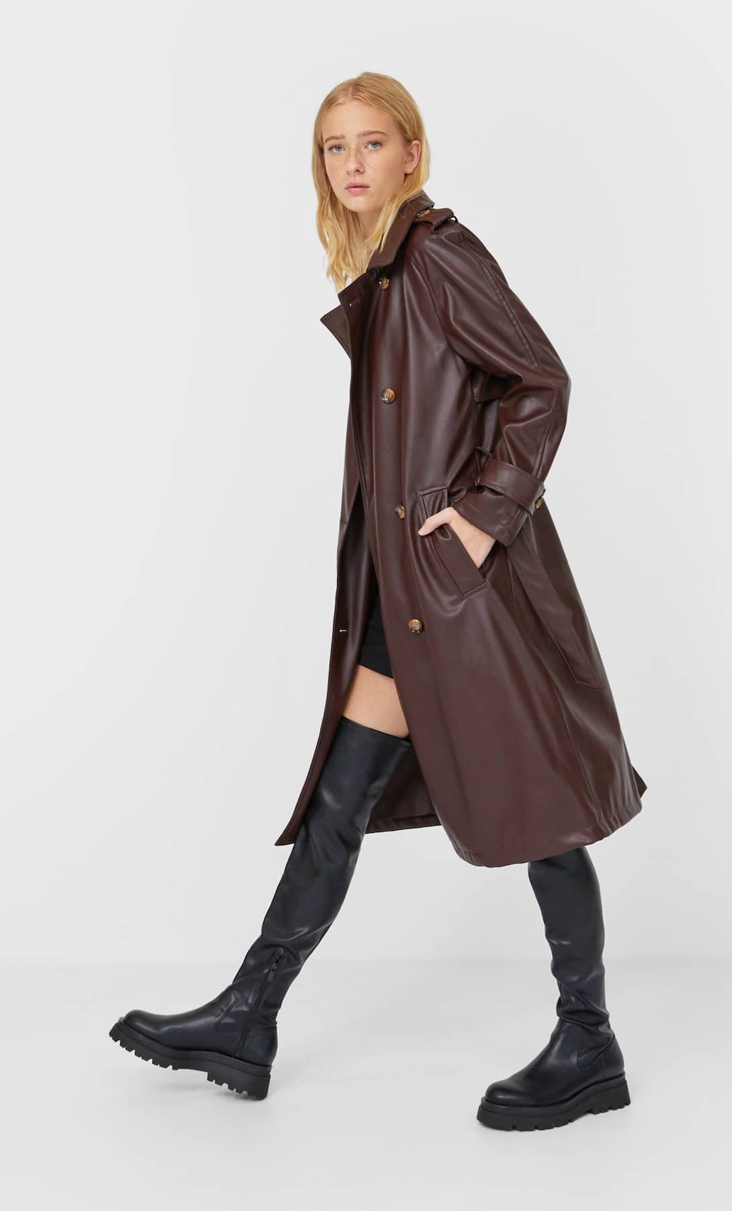 What To Wear In The Rain? Exciting Stylish Clothes And Accessories For ...