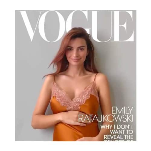 Breathtaking Pregnant Emily ratajkowski posed for the cover of American Vogue