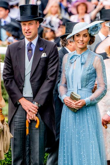 Prince Harry with Meghan Markle and 5 more strong Celebrity couples incompatible by horoscope 2 Prince Harry with Meghan Markle and 5 more strong Celebrity couples incompatible by horoscope